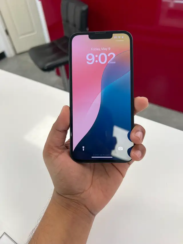 Apple iPhone 14 (128 GB) – Certified Pre-Owned ! $599