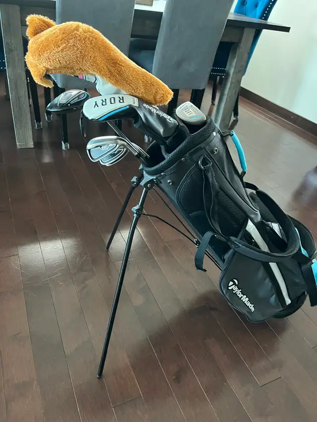 TaylorMade Rory Jr golf set - Photo 2