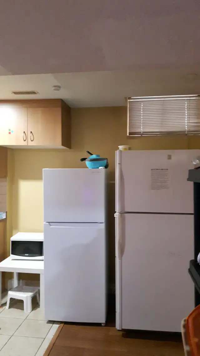 Furnished Room (Girls) available near Sheridan College Brampton - Photo 3