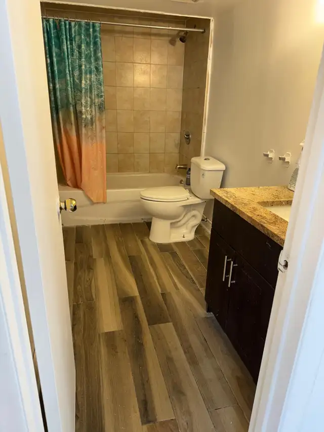 Modern 2-Bedroom Legal Walkout Basement | Prime Brampton Locatio - Photo 2