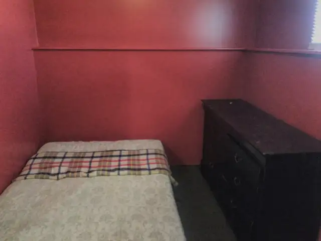 ROOM RENTAL AVAILABLE MAY 5 IN FULLY FURNISHED HOUSE - Photo 7