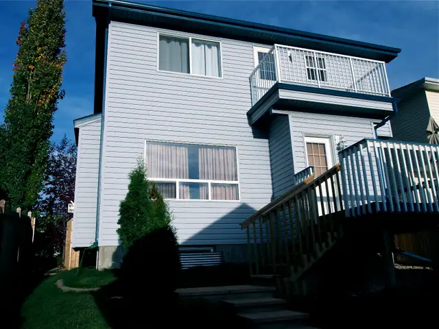 FURNISHED SW HOUSE! ALL UTILITIES! 3BED DEN! IK NET! TV! GARAGE! - Photo 2