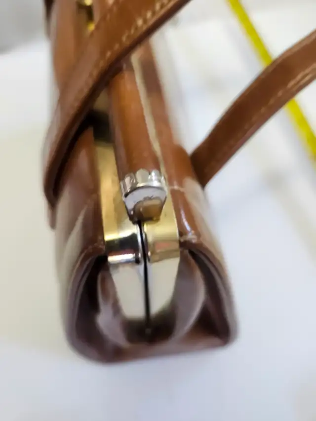 Real Leather Purse - Photo 2