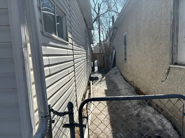 Rental Property - Photo 3