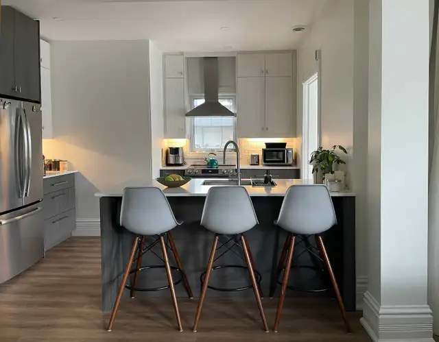 3 Beds 2 Baths Apartment - Photo 3