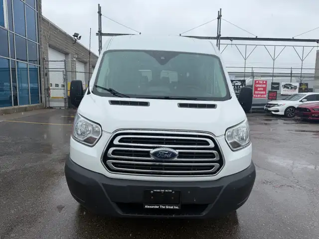 2015 Ford Transit Wagon Ford Transit - 12 Passengers - Photo 3