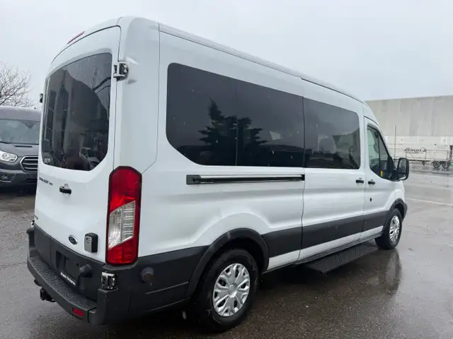 2015 Ford Transit Wagon Ford Transit - 12 Passengers - Photo 5