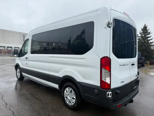 2015 Ford Transit Wagon Ford Transit - 12 Passengers - Photo 7