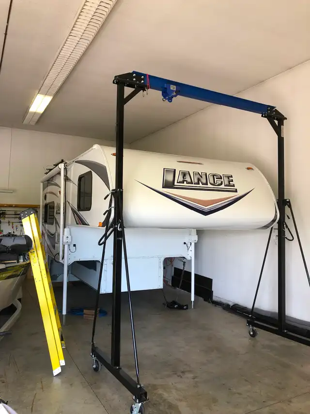 2010 Lance 855 Truck Camper - Photo 3