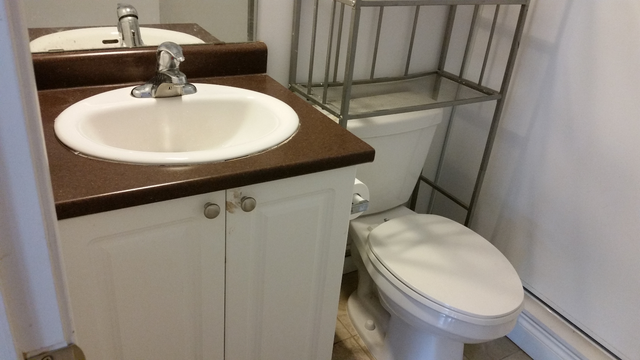 Etobicoke 2BR 1.5BR  Stacked Condo Townhouse for Rent - Photo 4