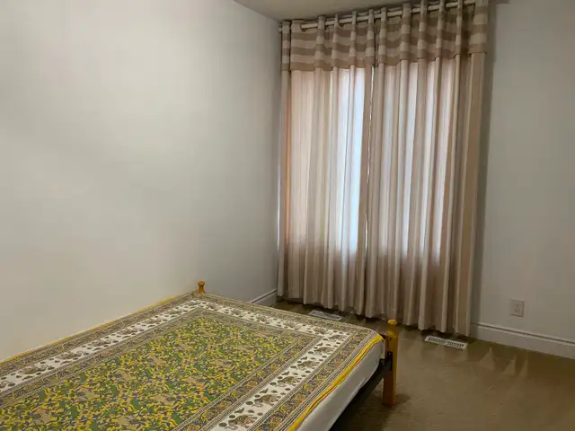 Etobicoke 2BR 1.5BR  Stacked Condo Townhouse for Rent - Photo 10