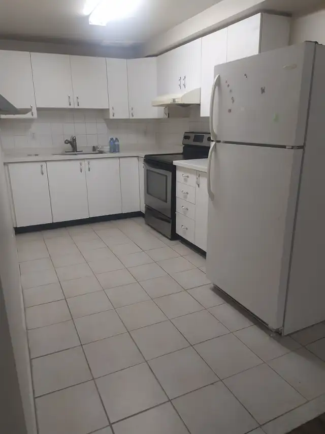 1 Bedroom basement w separate entrance from May 1st in Brampton - Photo 3