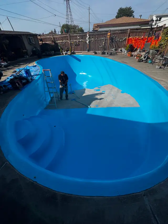 Looking for Cement finisher with truck. 40$/Hour cash - Photo 2