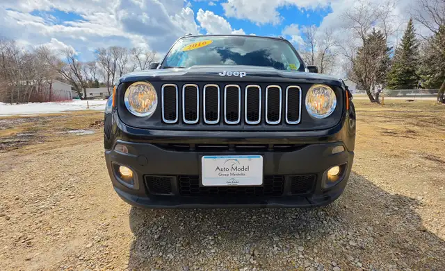 2016 Jeep Renegade North 4WD /LOW KM/LOCAL! - Photo 4