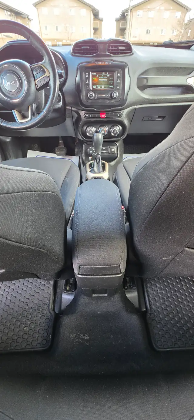 2016 Jeep Renegade North 4WD /LOW KM/LOCAL! - Photo 16