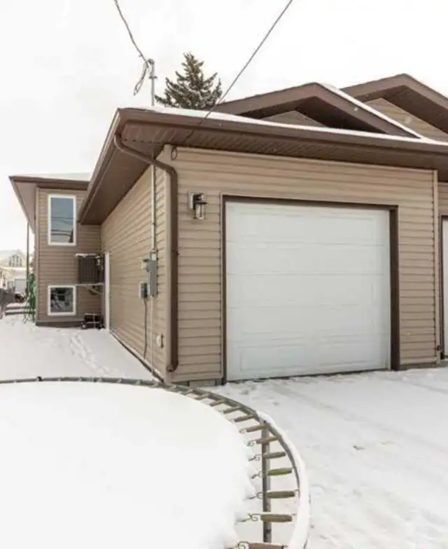 4 Bedroom Duplex for Rent – Norwood Area | Near College & Schoo - Photo 7