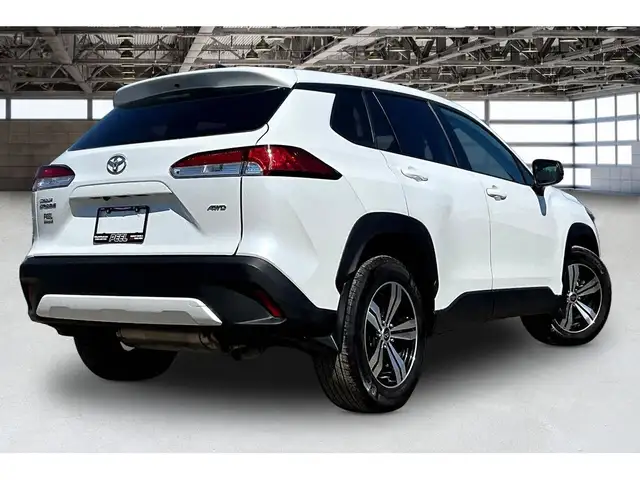 2022 Toyota Corolla Cross L | Heated Seats | SafetyTech | AWD - Photo 2
