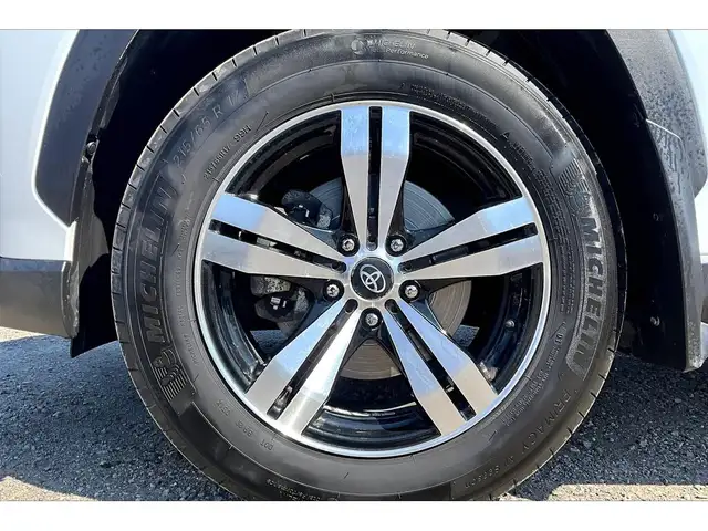 2022 Toyota Corolla Cross L | Heated Seats | SafetyTech | AWD - Photo 8