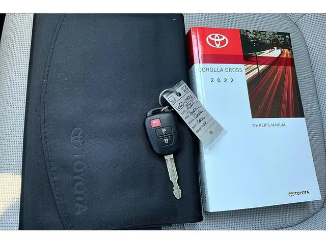 2022 Toyota Corolla Cross L | Heated Seats | SafetyTech | AWD - Photo 10