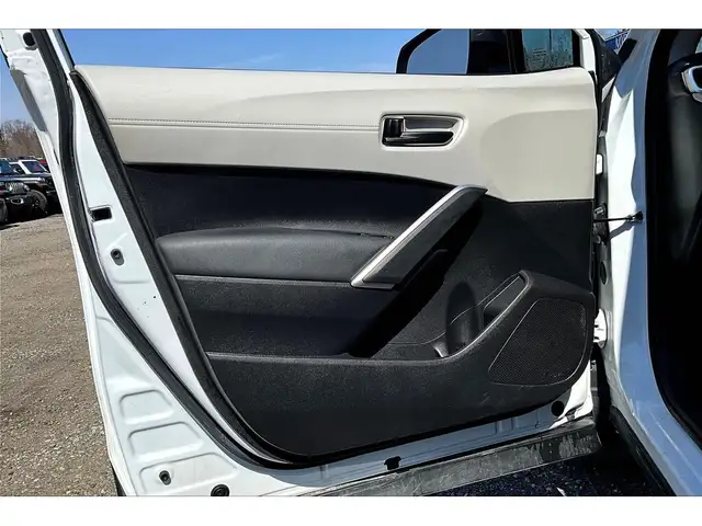 2022 Toyota Corolla Cross L | Heated Seats | SafetyTech | AWD - Photo 18