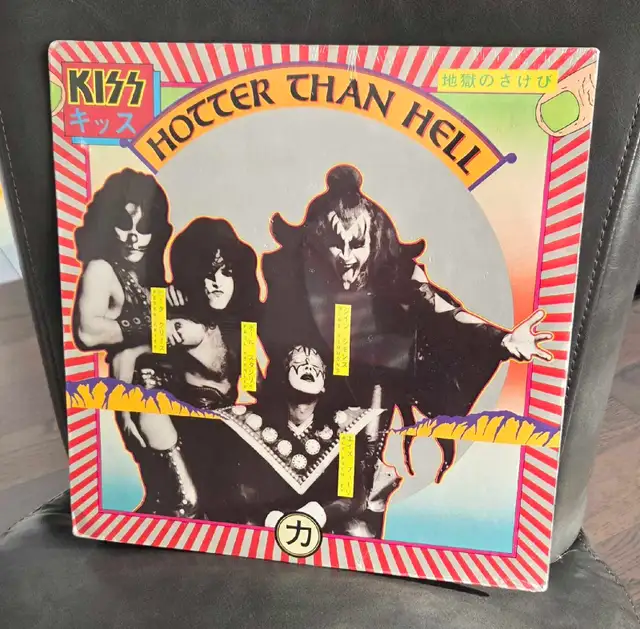 SEALED 1974 KISS HOTTER THAN HELL LP