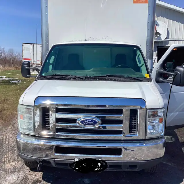 2016 cube van - Photo 3