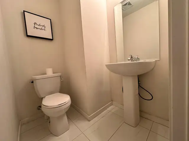 Pickering Townhouse | 2 Bed 2.5 Bathrooms | June 1 2026 - Photo 3