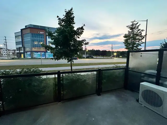 Pickering Townhouse | 2 Bed 2.5 Bathrooms | June 1 2026 - Photo 8