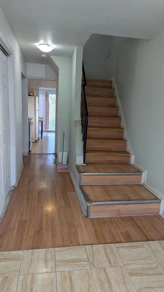 Bedrooms,Mcbride &Erindale Station Rd,Mississauga,L5C 1W7 - Photo 2