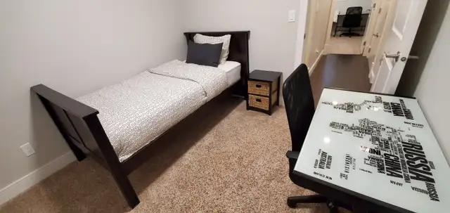 Female - (1) fully furnished room - available May 1st, 26 - Photo 6