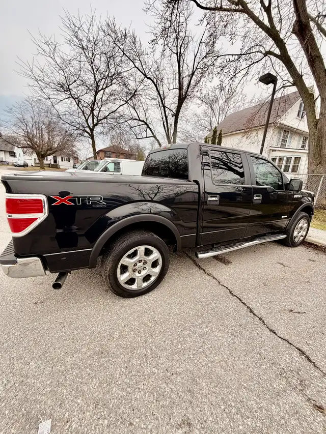 Fully loaded 2013 Ford F-150 XTR-XLT 4x4-4 door - Photo 6
