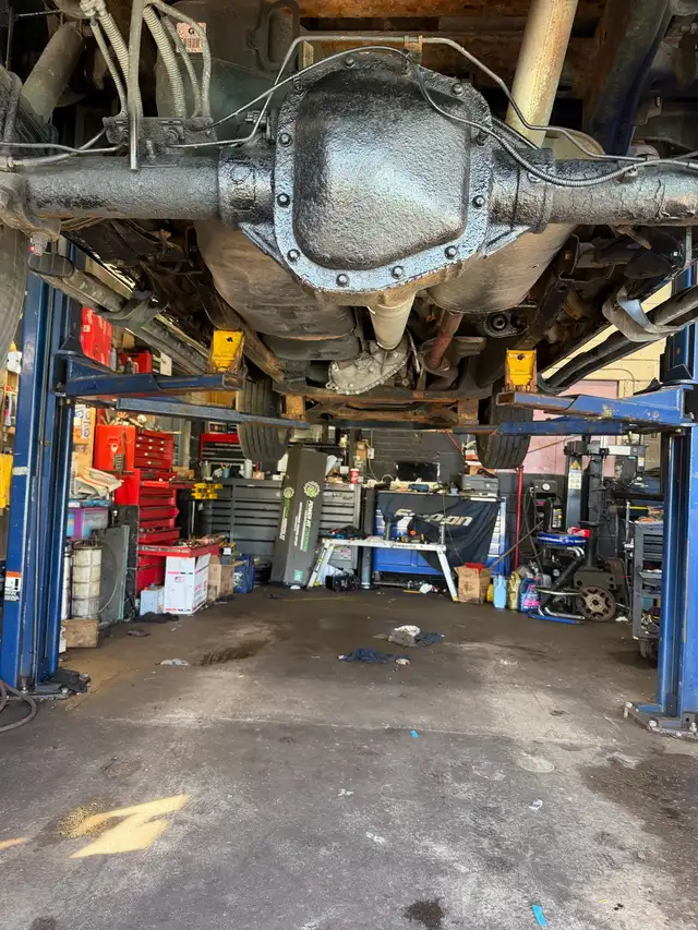 Fully loaded 2013 Ford F-150 XTR-XLT 4x4-4 door - Photo 10