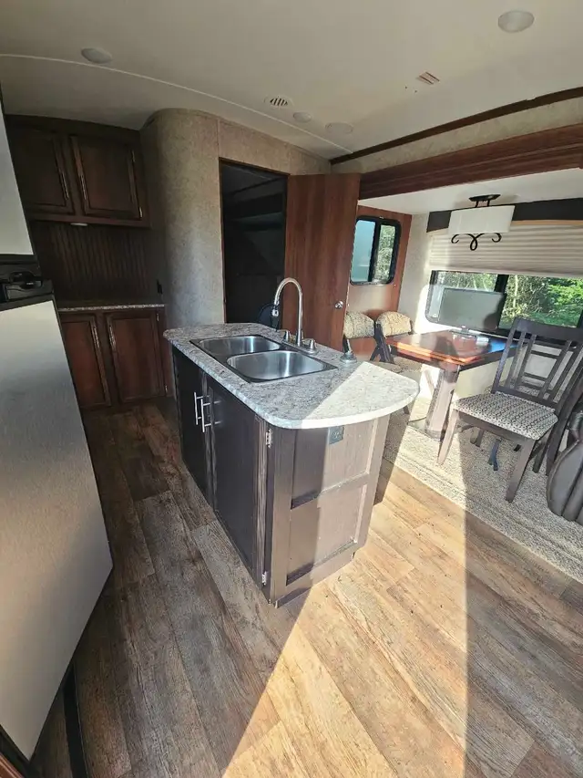 2006 Jayco Eagle 32' - Photo 3