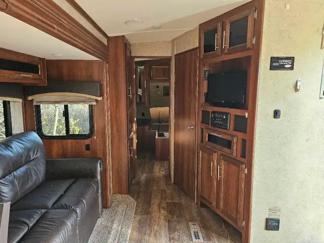 2006 Jayco Eagle 32' - Photo 5