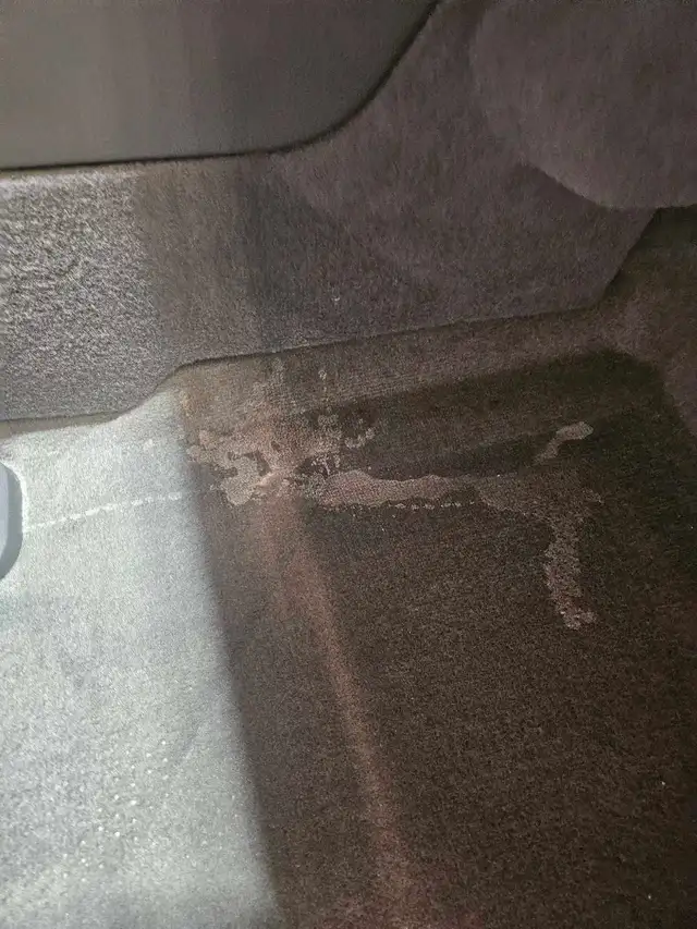 Aaron's pro detailing - Photo 2