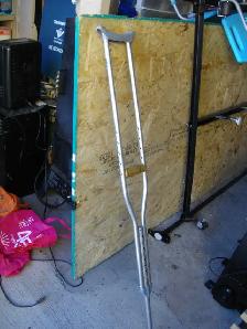 SINGLE AJUSTABLE ALUMINUM CRUTCH