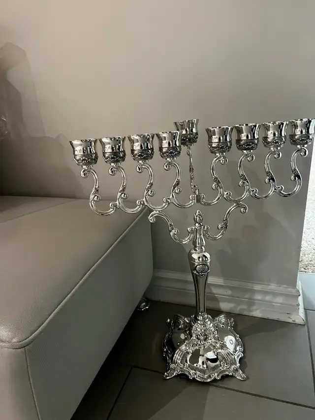 warehouse closing sale - Photo 10