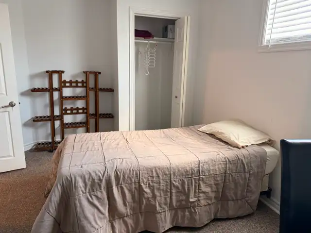 Spacious rm,  Close to Cornwall, $700 all inc, 20 to Vaudreuil - Photo 3