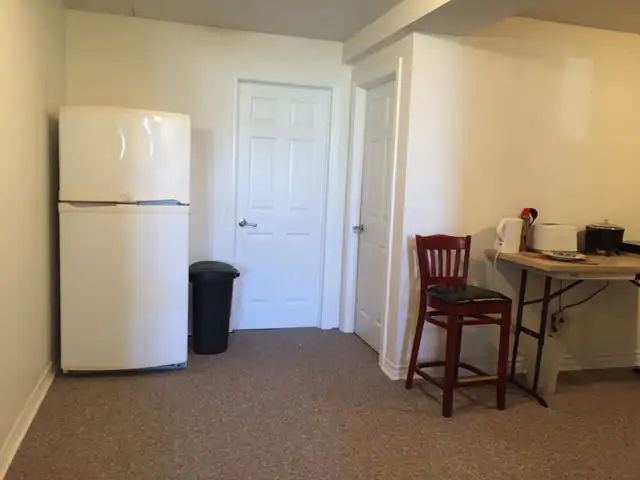Spacious rm,  Close to Cornwall, $700 all inc, 20 to Vaudreuil - Photo 5