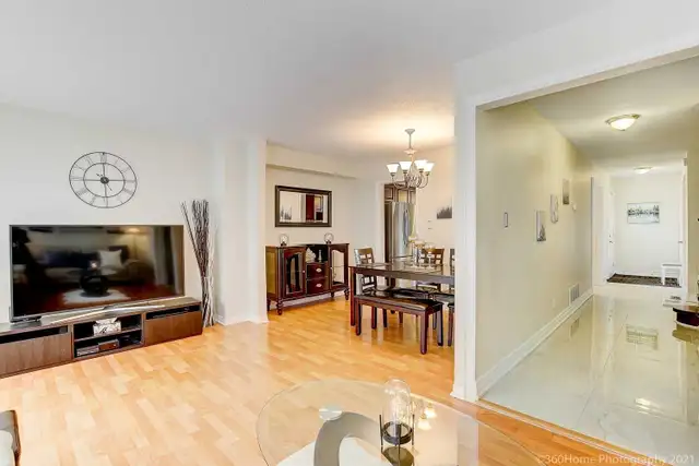 4 Bedroom Luxury House For Rent in Scarborough - May 1 - Photo 5