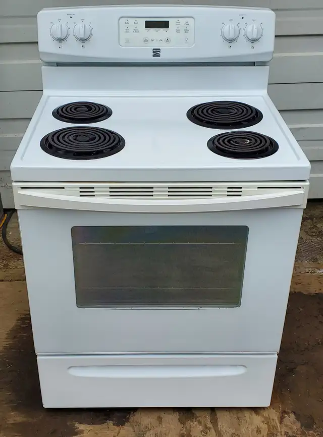 Kenmore 4 burner Stove - Excellent Condition, convection - - Photo 3