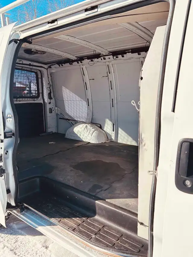 2012 Chevrolet express 2500 - Photo 8