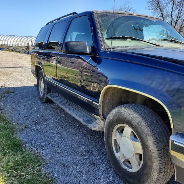 CHEVROLET TAHOE/SUBURBAN 1997 - Photo 2