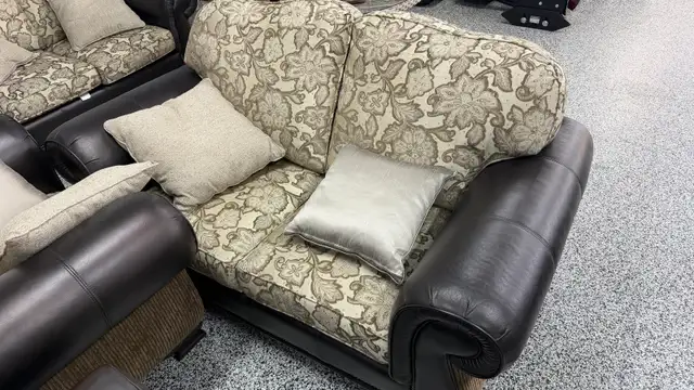 Custom Couch/Love Seat/Chair - Photo 2