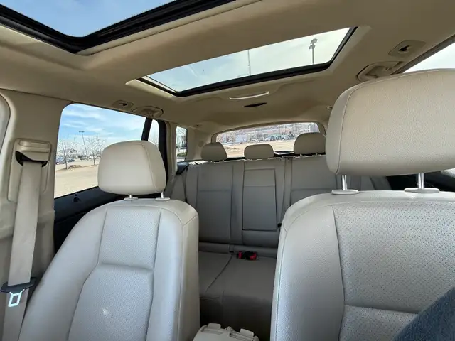 2011 Mercedes GLK350 4MATIC - Photo 9