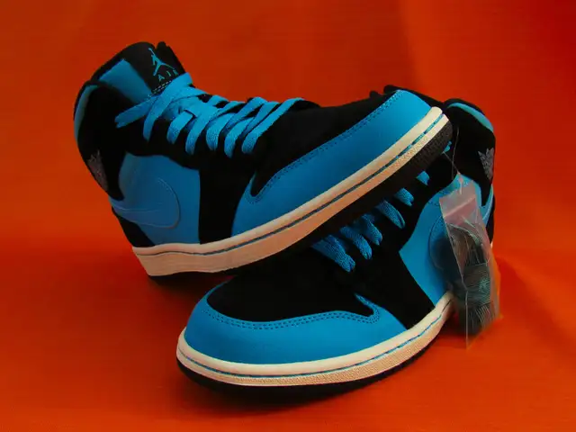 AIR JORDAN 1 MID ''DARK POWDER BLUE'' 2014 - Photo 4