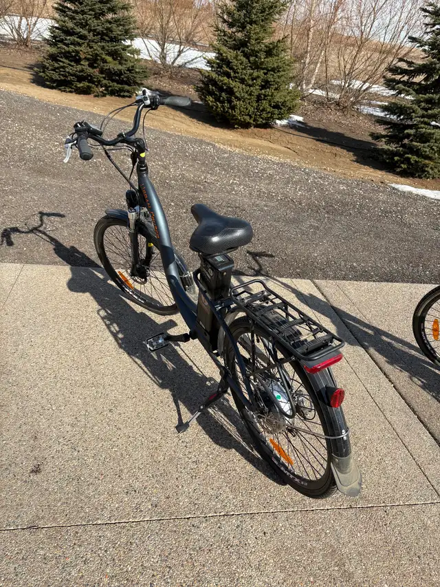 2 URBAN CRUISER E-BIKES - Photo 4