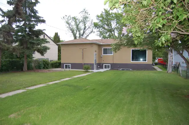 2 Bedroom, 1 Bath Main Floor Bungalow for rent - Photo 9