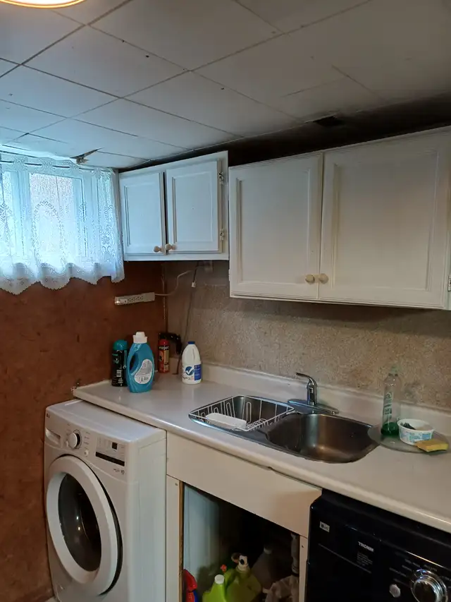 Furnished Basement Apartment - Photo 8