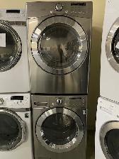 Laveuse sécheuse frontales stainless LG ( remis a neuf )